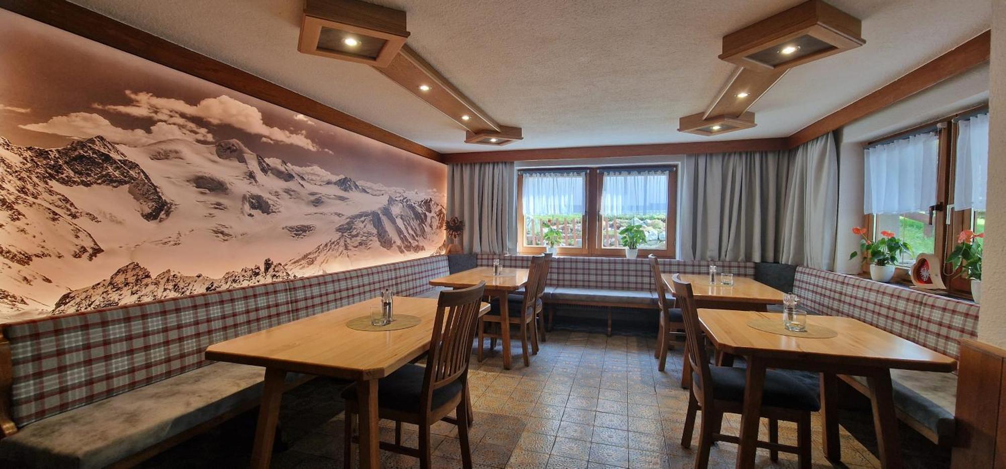 Gasthof Pension Santeler Sankt Leonhard im Pitztal Exterior photo
